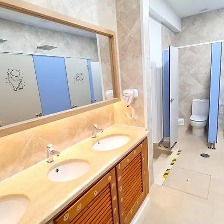 Quartos Grupos 게스트하우스 *