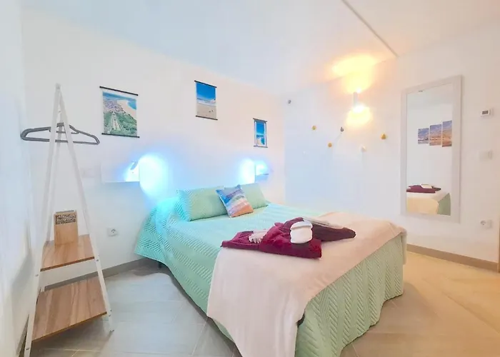 Quartos Grupos Πανσιόν Ναζαρέ