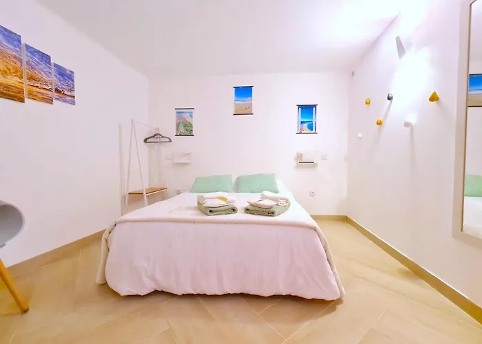 Quartos Grupos נאזרה