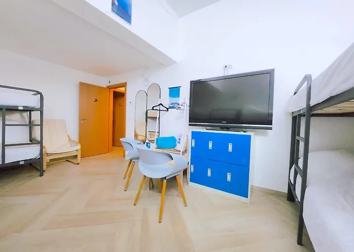 Quartos Grupos נאזרה